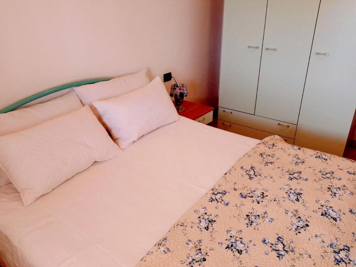 Residenza Rosa Maria Apartment Orosei Luaran gambar